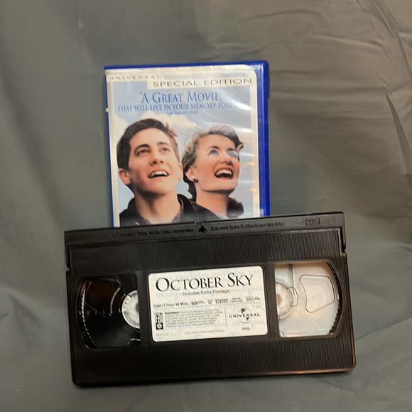 October Sky VHS Tape - Picture 3 of 3